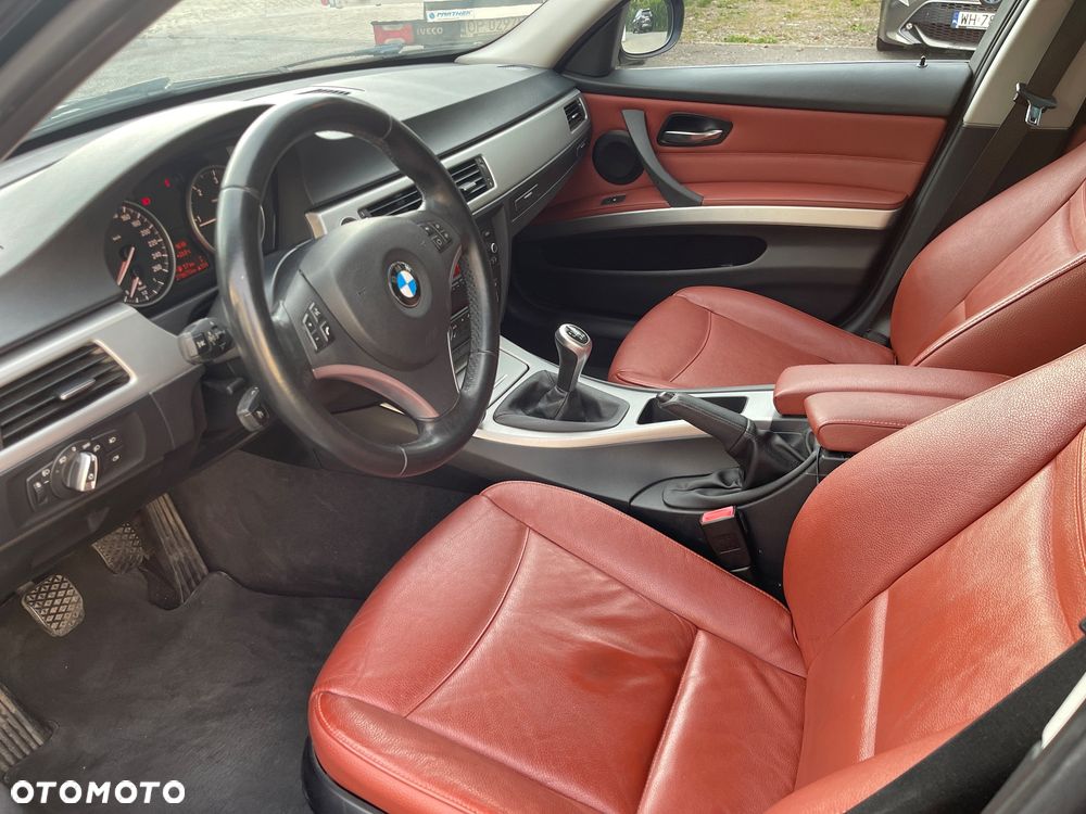 BMW Seria 3 318d - 9