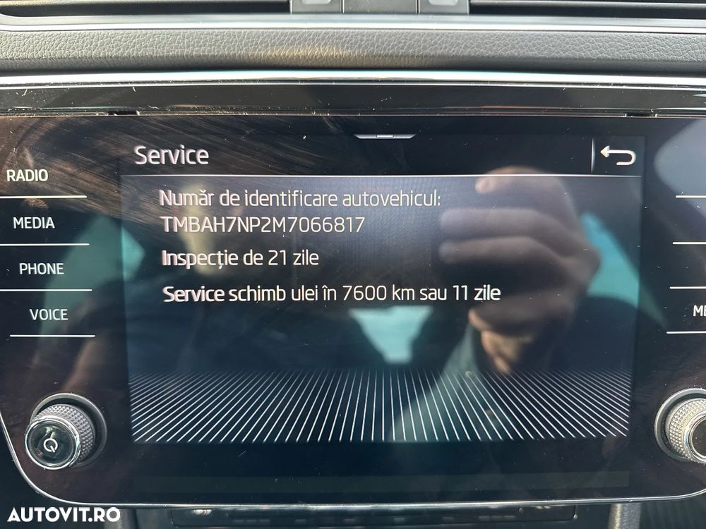 Skoda Superb 2.0 TDI DSG Ambition - 27