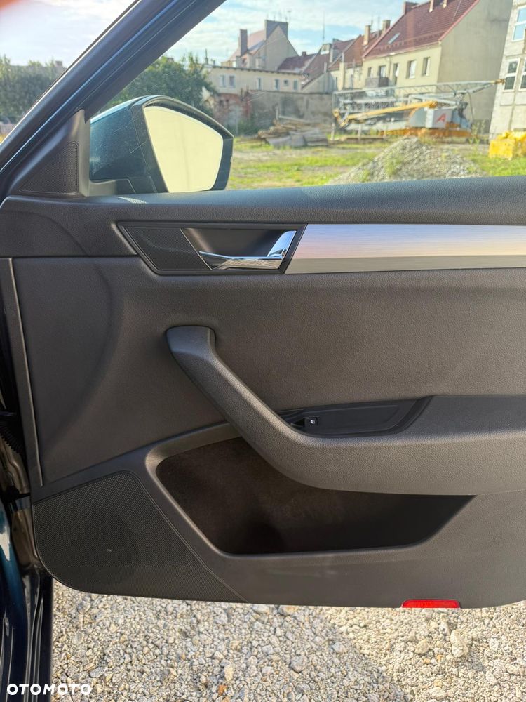 Skoda Superb 2.0 TDI Active DSG - 12