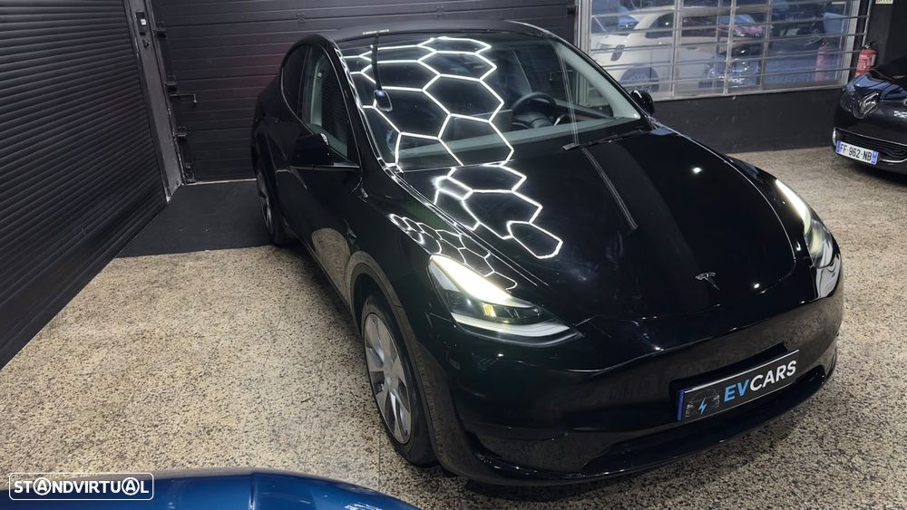 Tesla Model Y RWD - 2