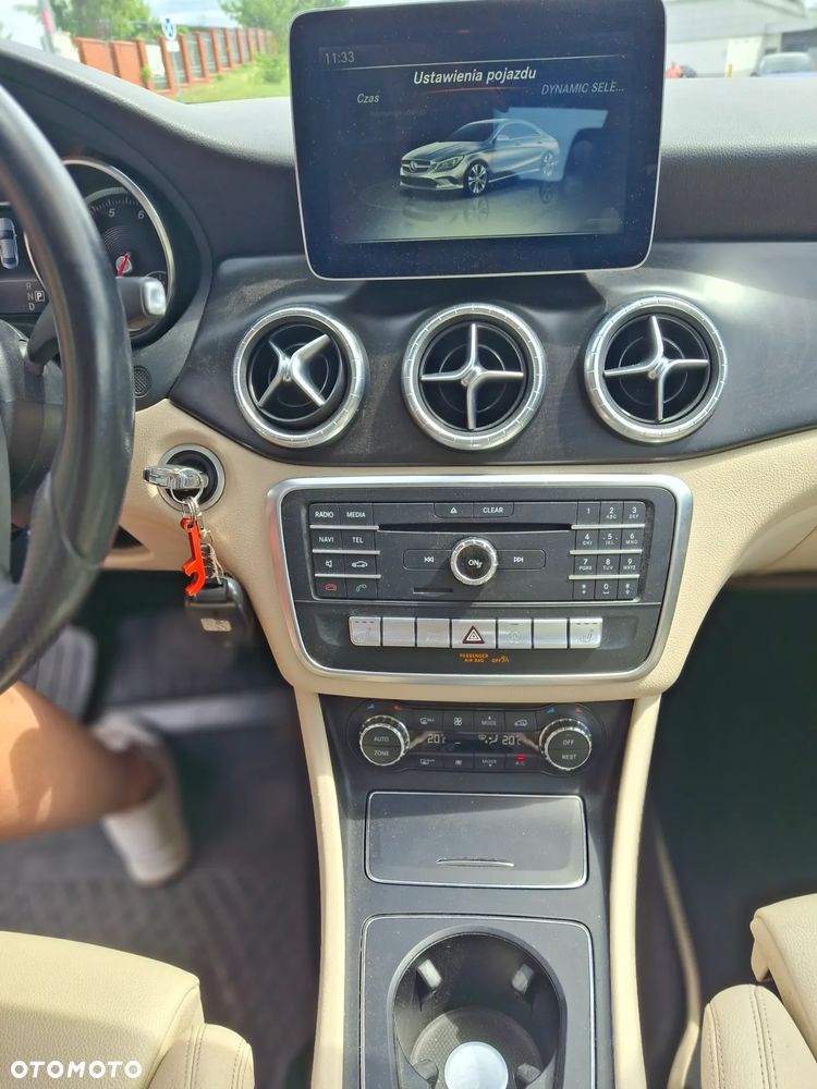 Mercedes-Benz CLA 250 4-Matic - 15
