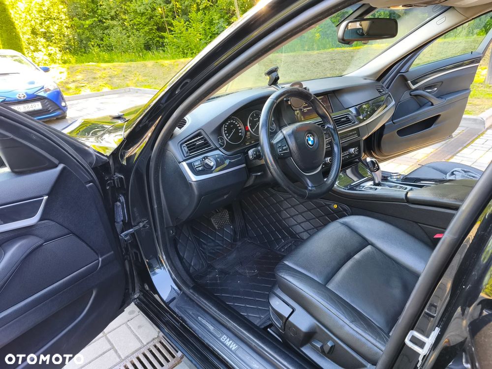 BMW Seria 5 525d - 5