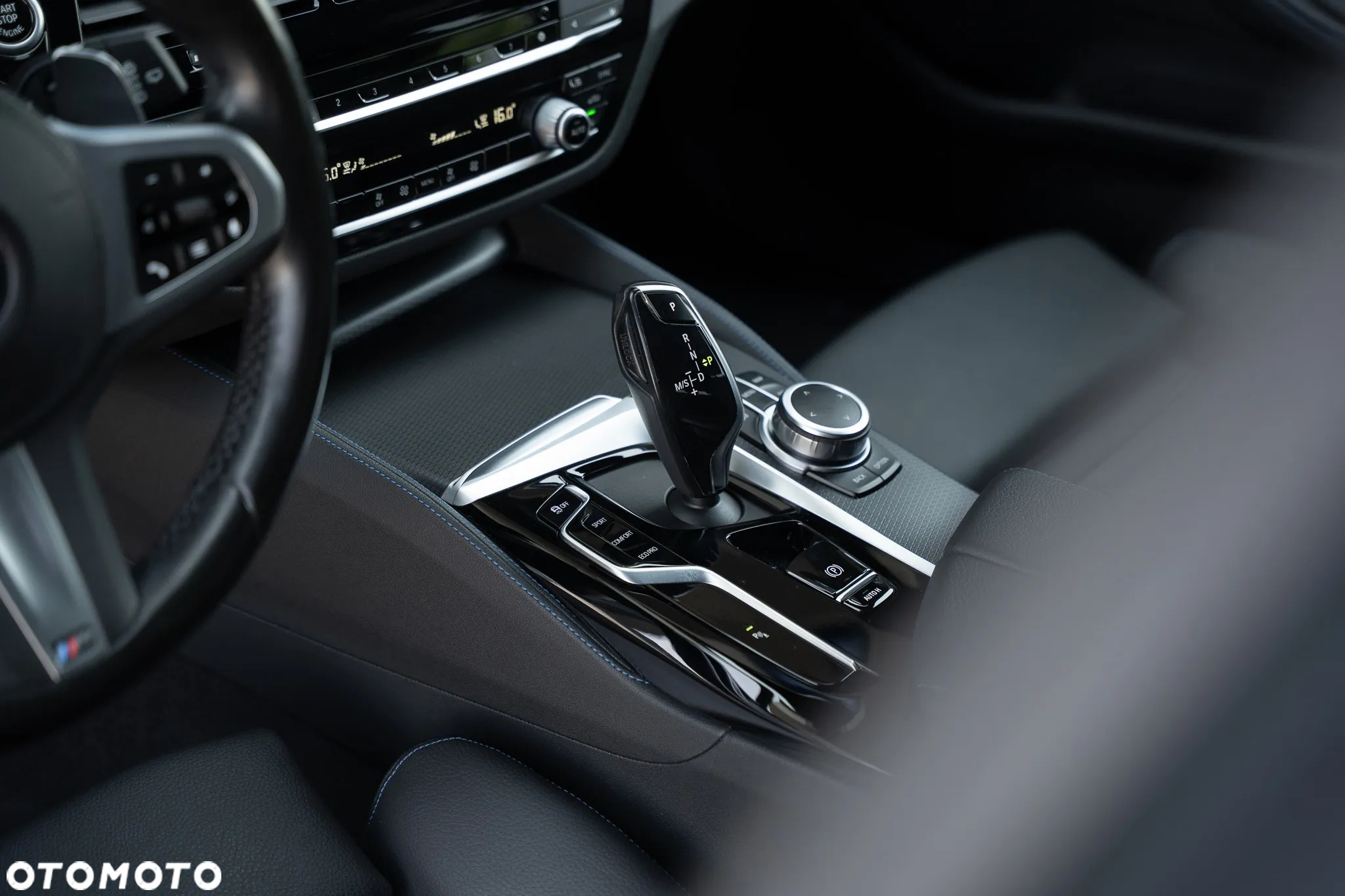 BMW Seria 5 520d xDrive Touring M Sport Edition - 29