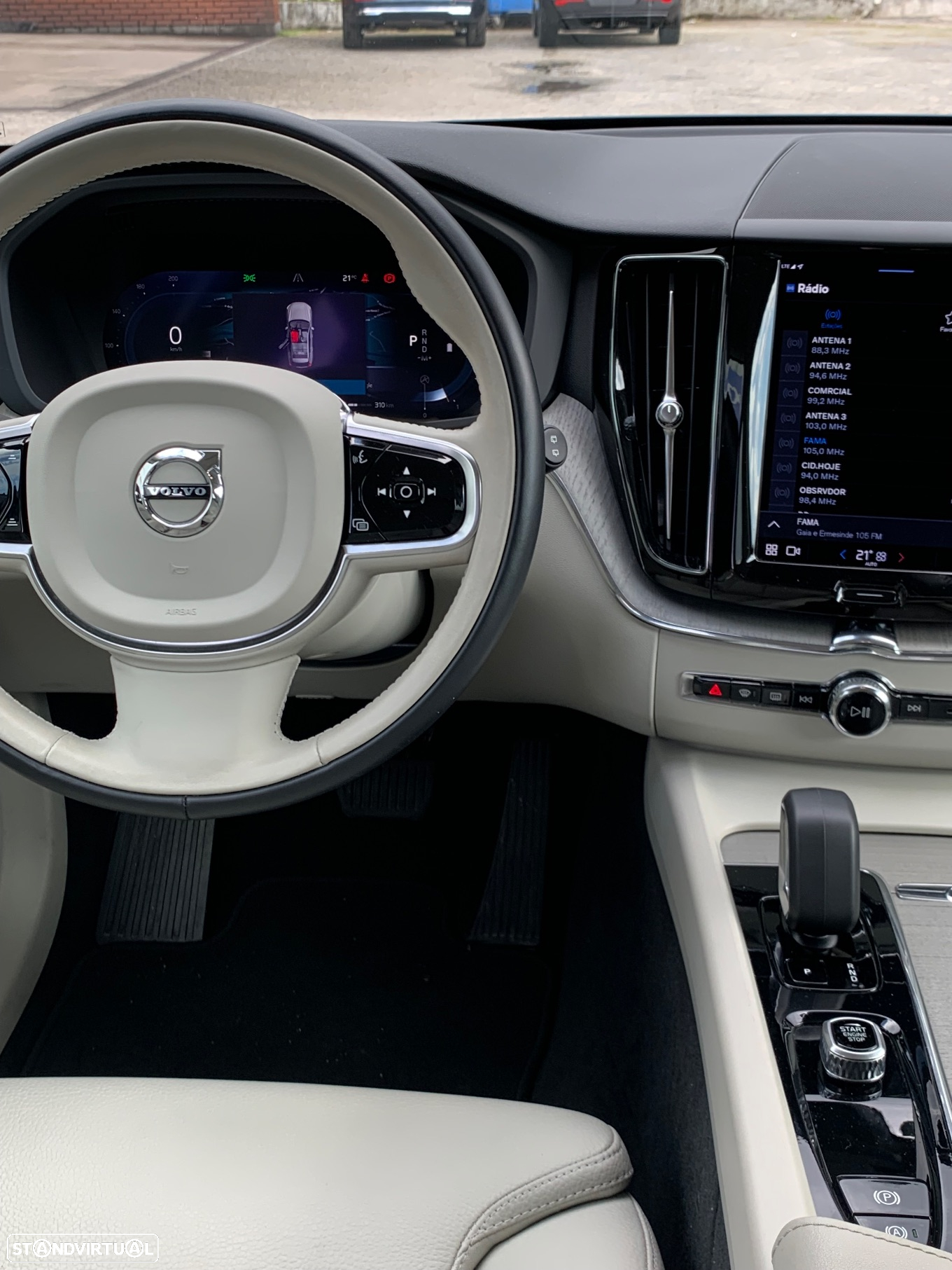 Volvo XC 60 2.0 B4 Plus Bright - 4