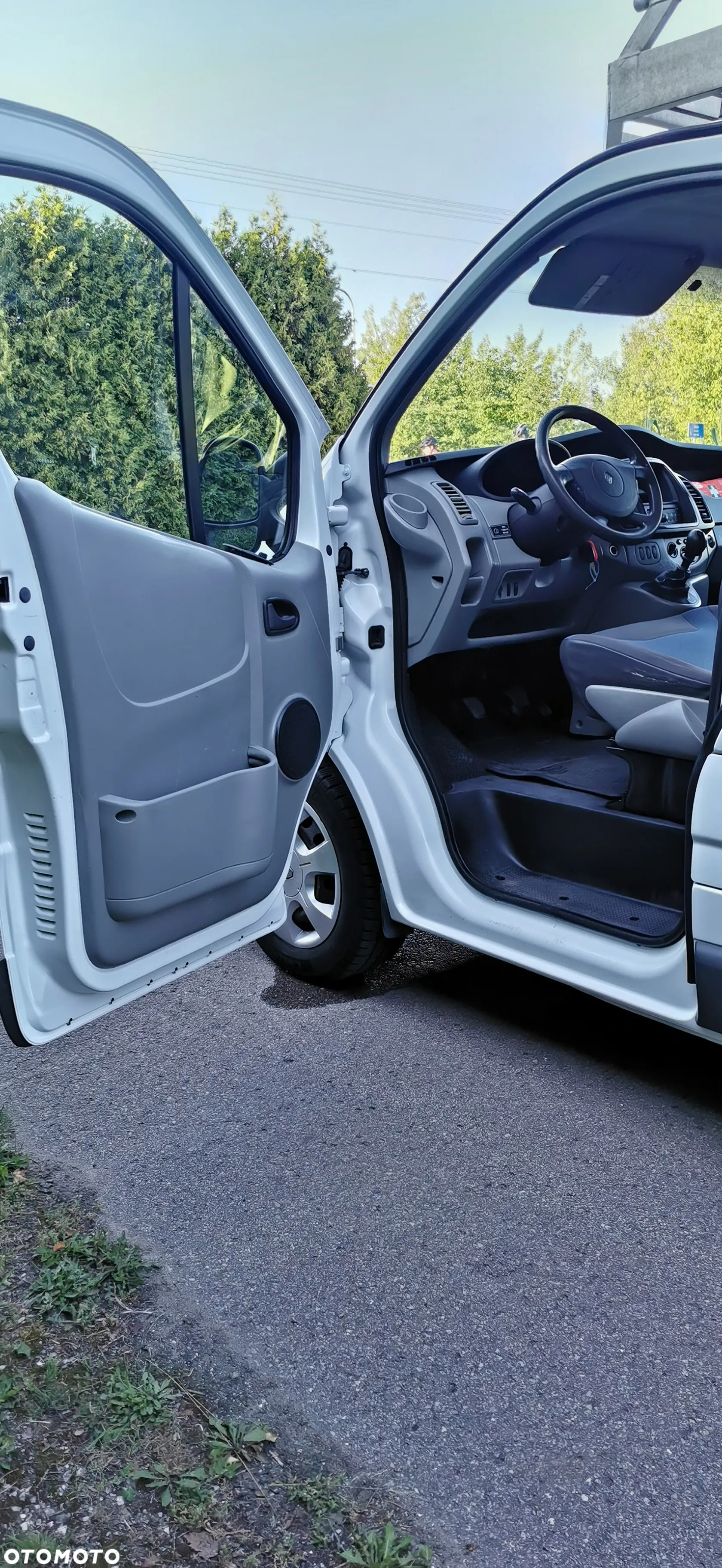 Renault Trafic - 12