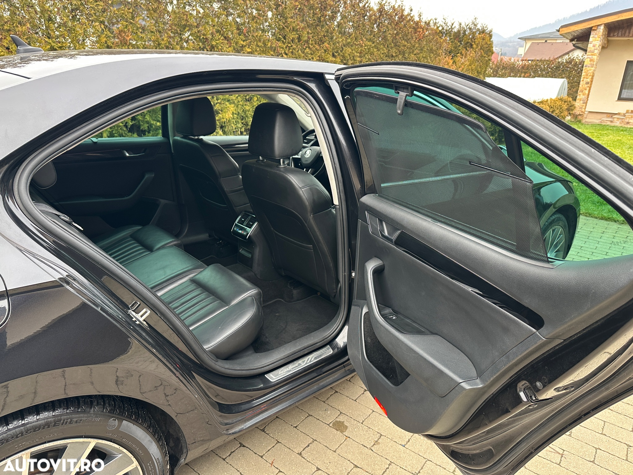 Skoda Superb 2.0 TDI DSG L&K - 20
