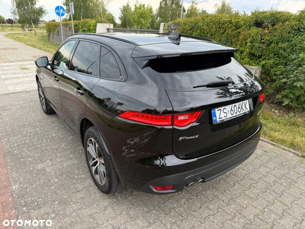 Jaguar F-Pace 2.0 i4D AWD R-Sport - 10