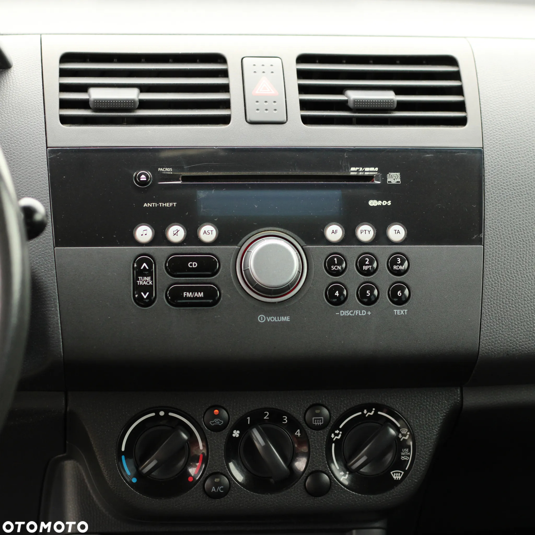 Suzuki Swift - 8