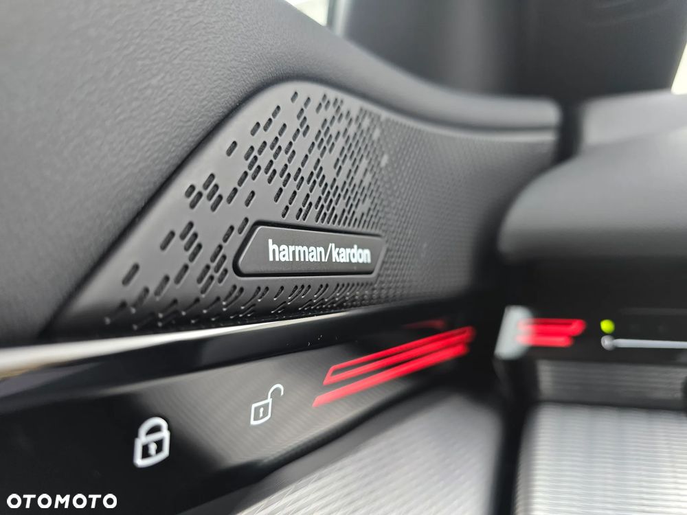 BMW Seria 5 520d xDrive - 18