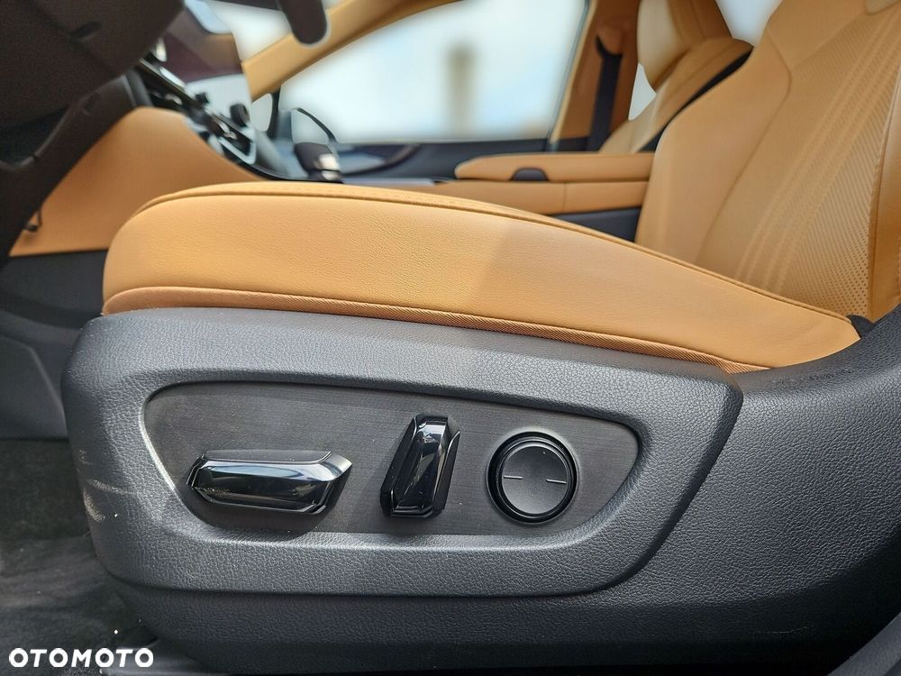 Lexus NX 350h Prestige AWD - 22
