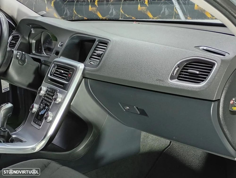 Volvo V60 - 33