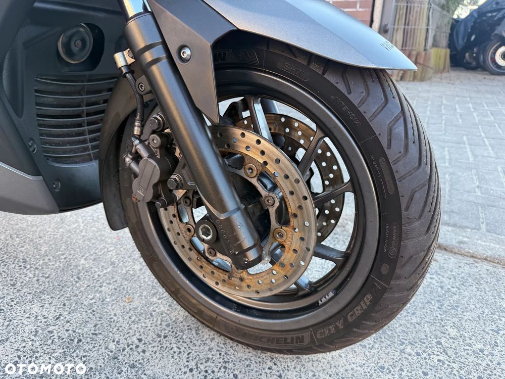 Yamaha X-max - 15