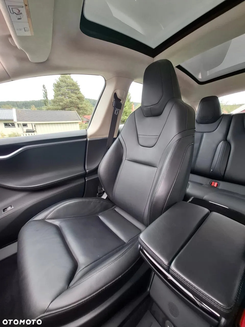 Tesla Model S - 13