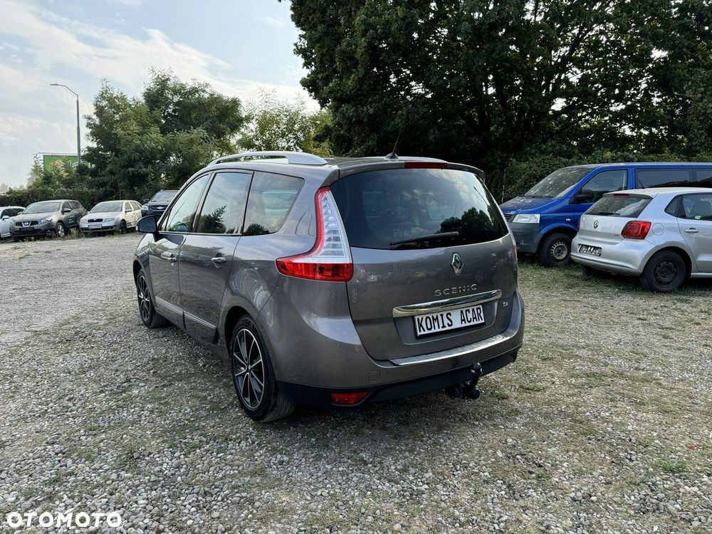 Renault Grand Scenic - 33
