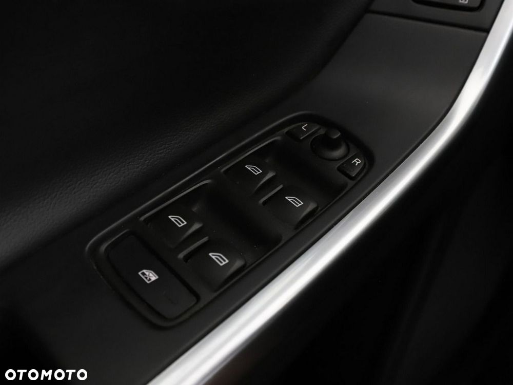 Volvo XC 60 D3 Drive-E Kinetic - 33