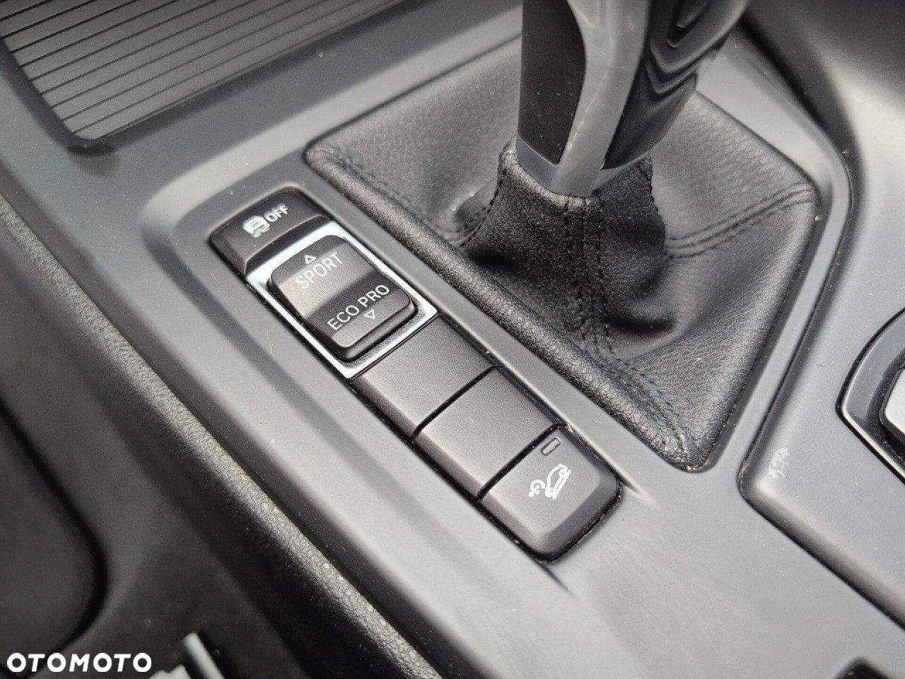 BMW X1 xDrive20i Advantage - 16