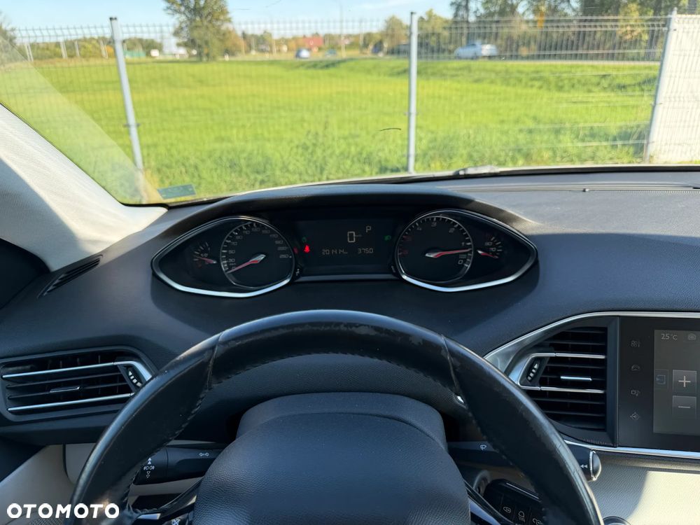 Peugeot 308 BlueHDi 150 Automatik Stop & Start Allure - 28