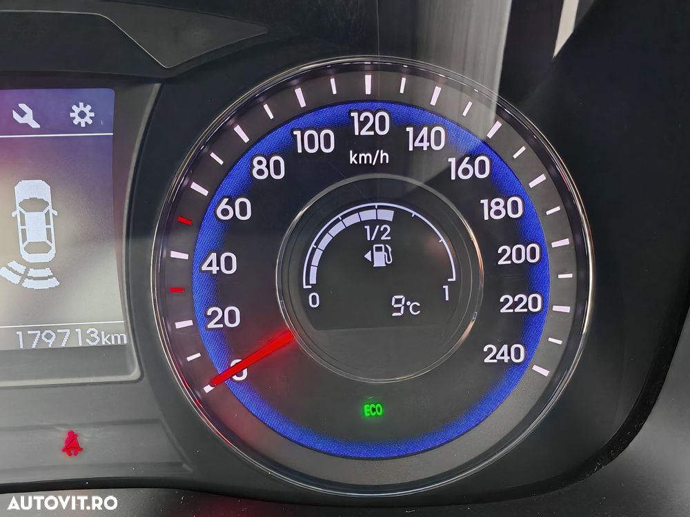 Hyundai i40 Kombi 1.7 CRDi DCT Style - 29