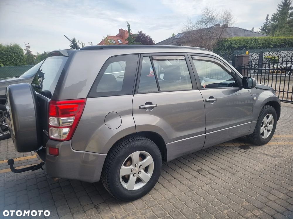 Suzuki Grand Vitara 1.9 DDiS Comfort DPF - 3