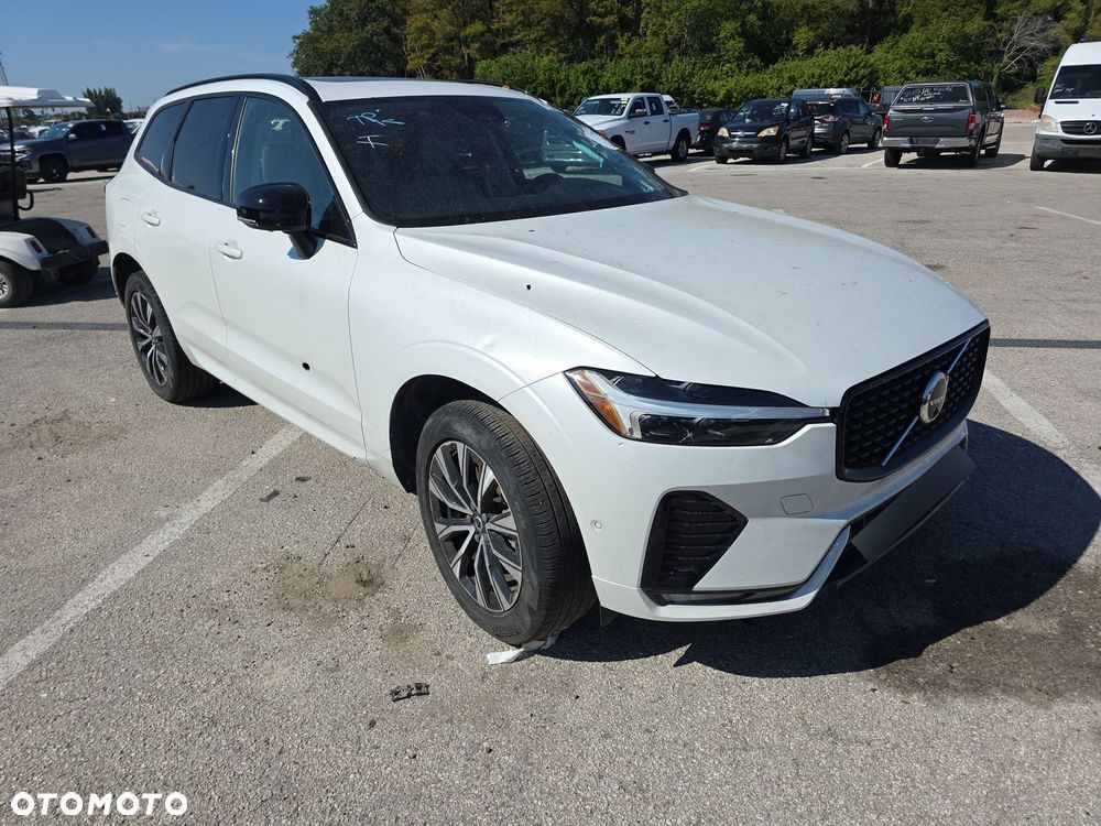 Volvo XC 60 B5 B AWD Plus Dark - 14