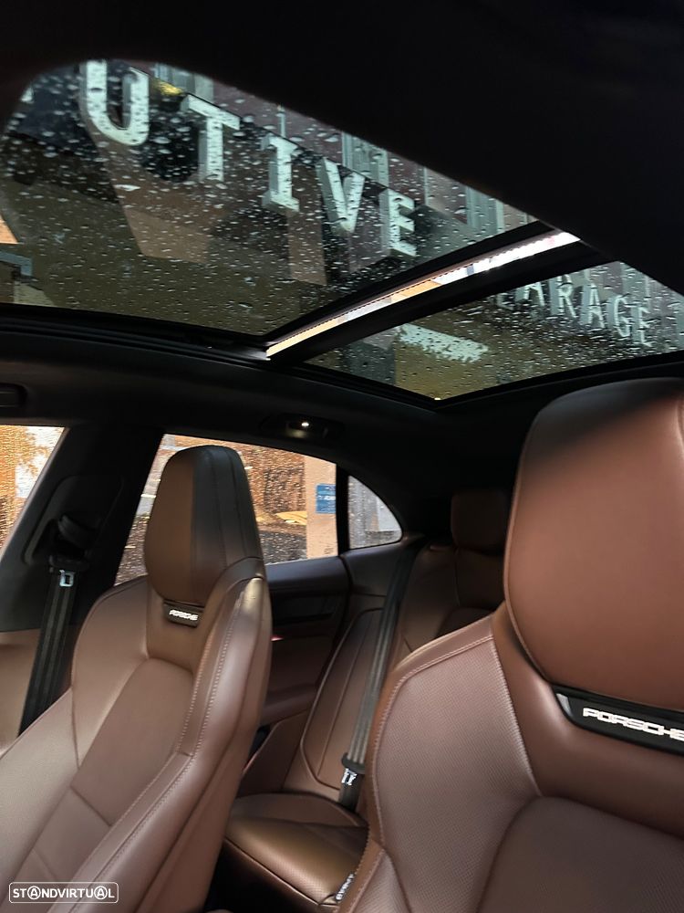 Porsche Macan Electric Turbo - 11