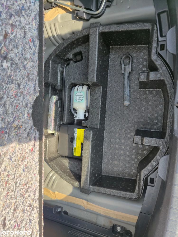 Toyota Yaris 1.33 VVT-i Life - 27