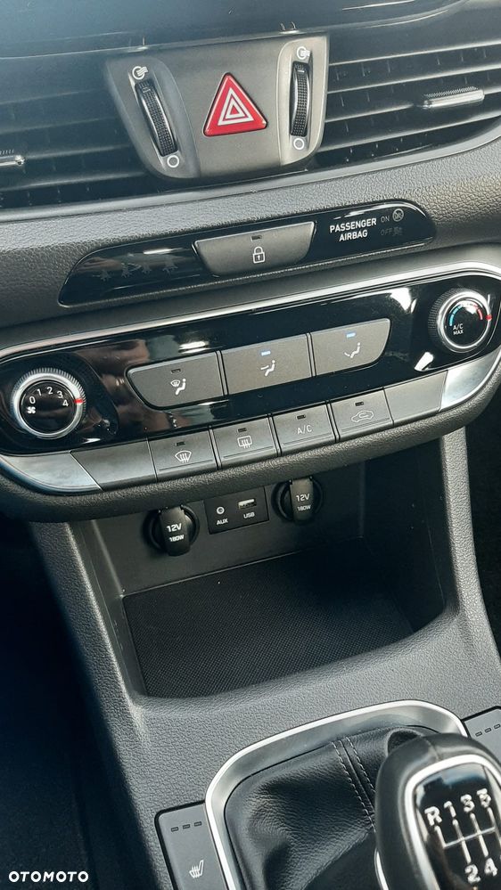 Hyundai i30 1.4 Trend - 27