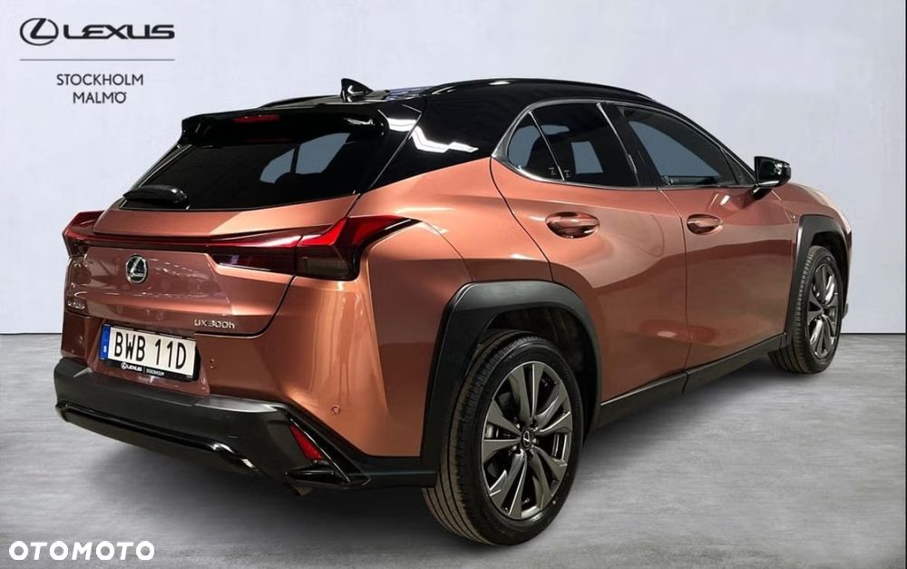 Lexus UX - 3