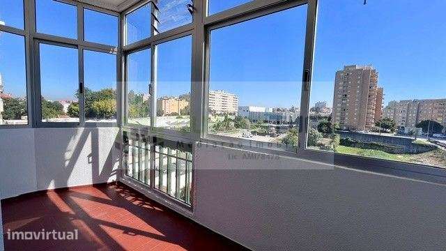 Apartamento T2 | Boavista | junto à Rotunda | Totalmente restaurado - Grande imagem: 5/26