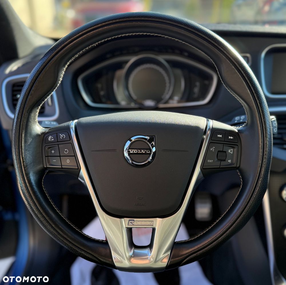Volvo V40 D3 Drive-E R-Design Momentum - 18