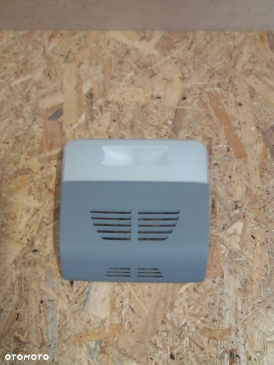 BMW E81 E82 E87 NOWY OBUDOWA LAMPKA PODSUFITKI 6951255