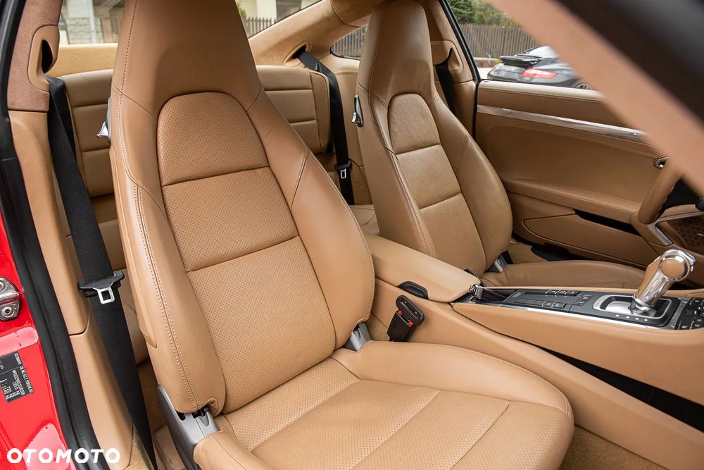 Porsche 911 Carrera PDK - 30
