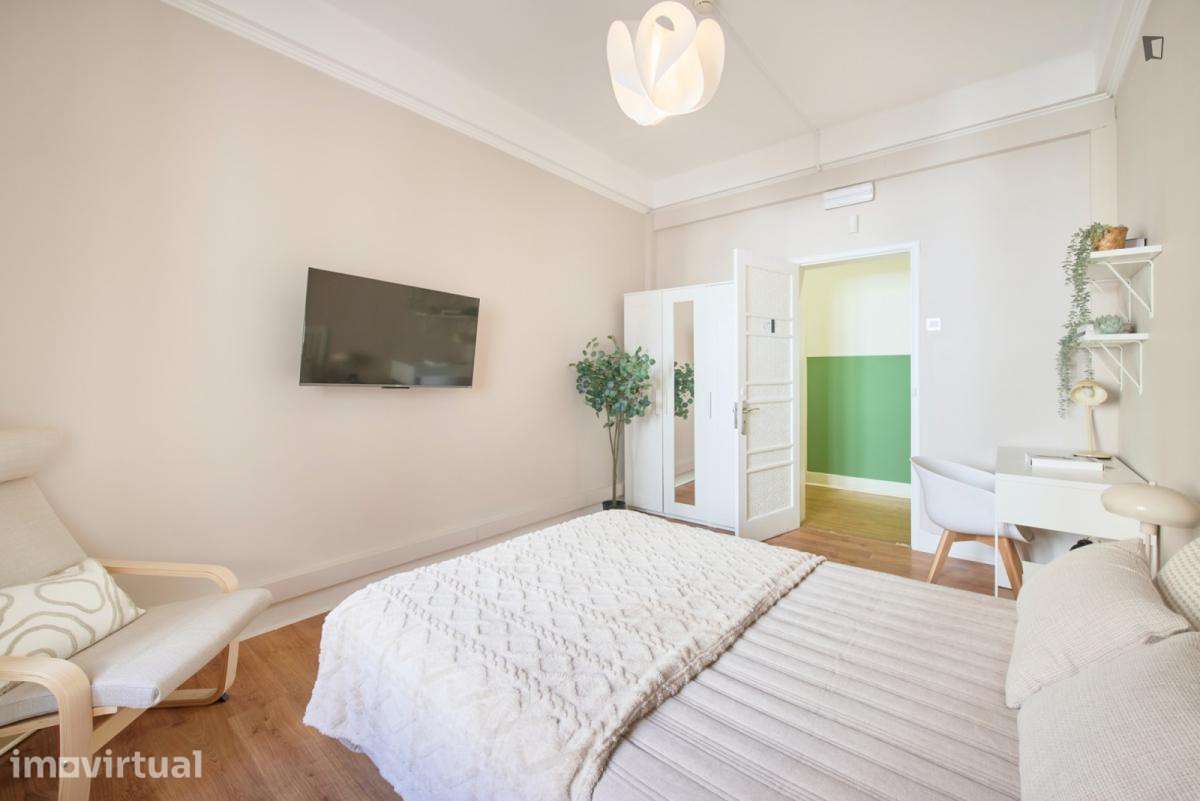 Quarto - localizado em Marquês de Pombal Lisbon - Grande imagem: 3/30
