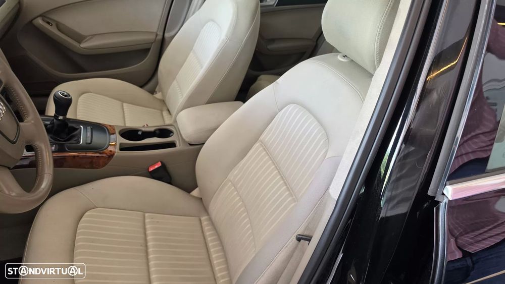 Audi A4 2.0 TDI exclusive - 34