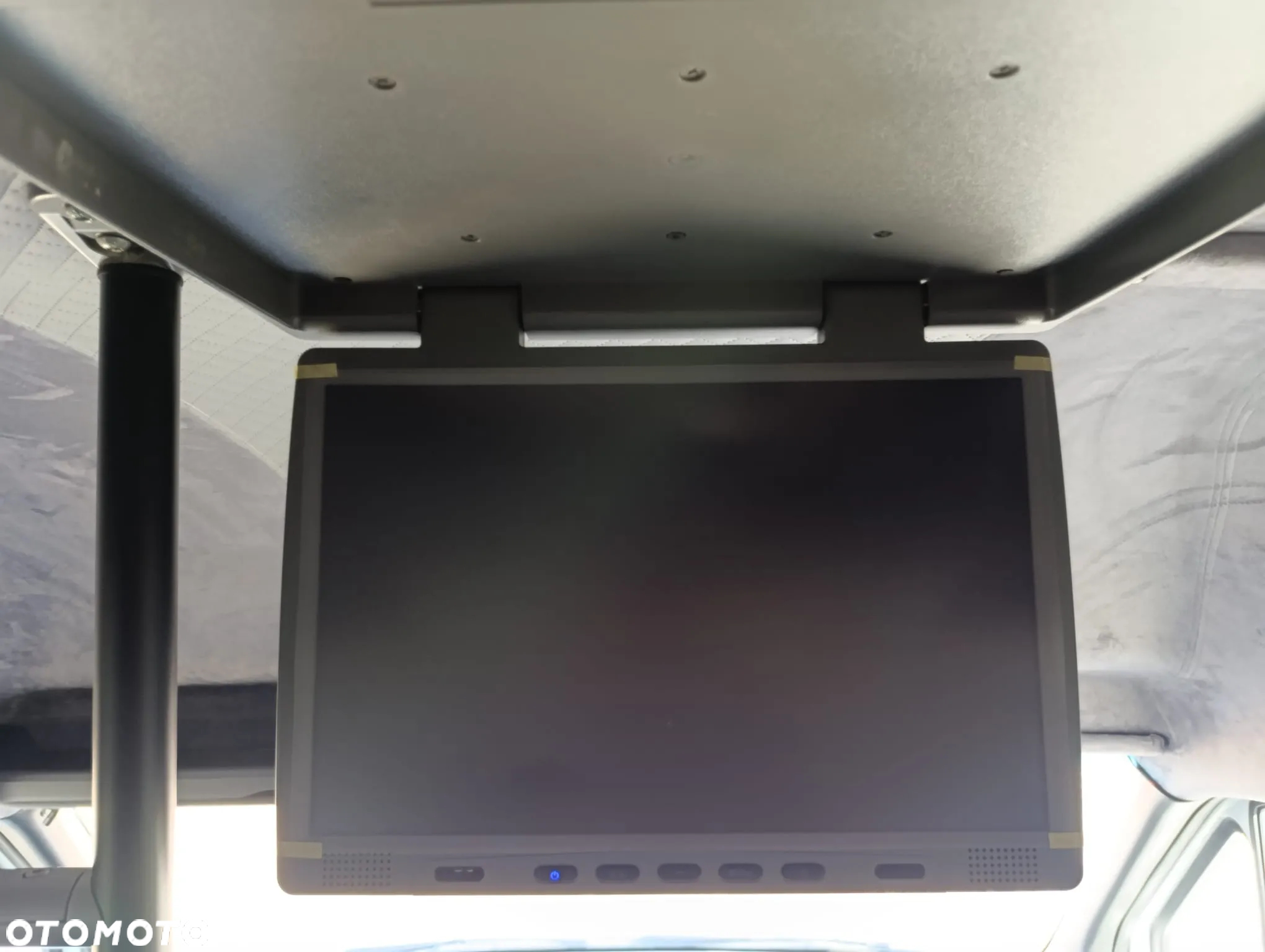 Mercedes-Benz Sprinter 517 - 18