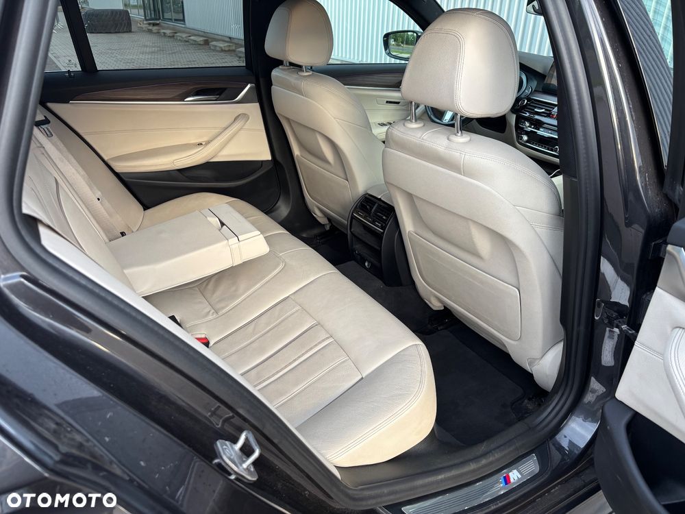 BMW Seria 5 520d xDrive M Sport sport - 10