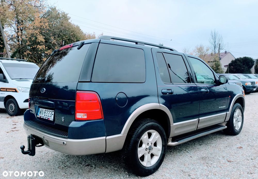 Ford Explorer - 16