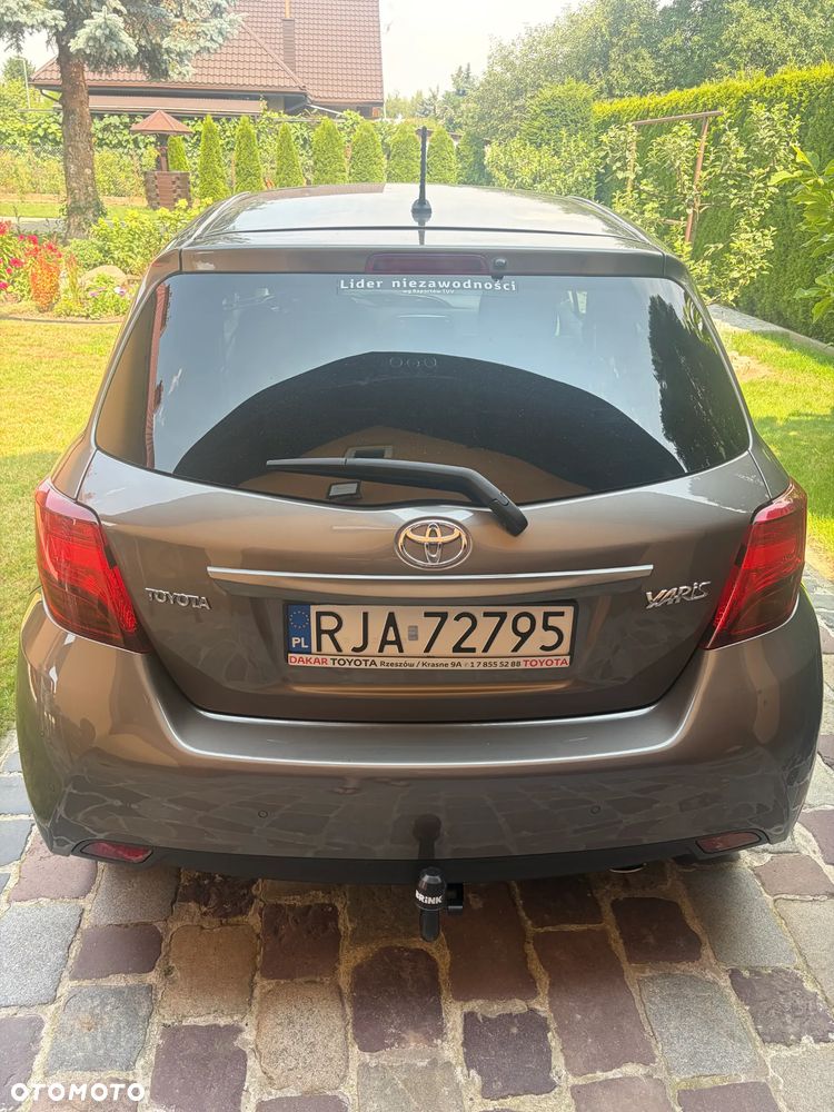 Toyota Yaris 1.33 Premium - 11
