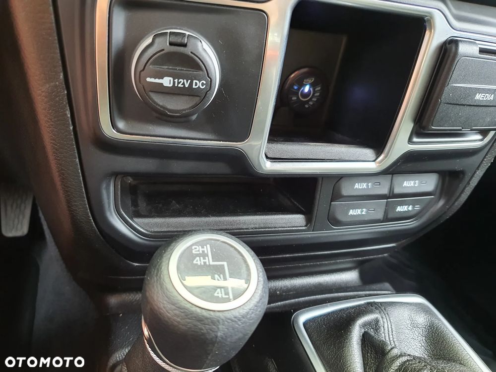 Jeep Wrangler - 33