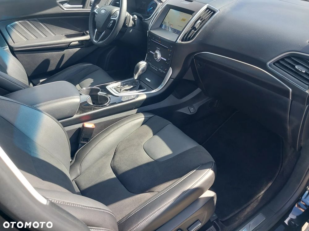 Ford Edge - 10