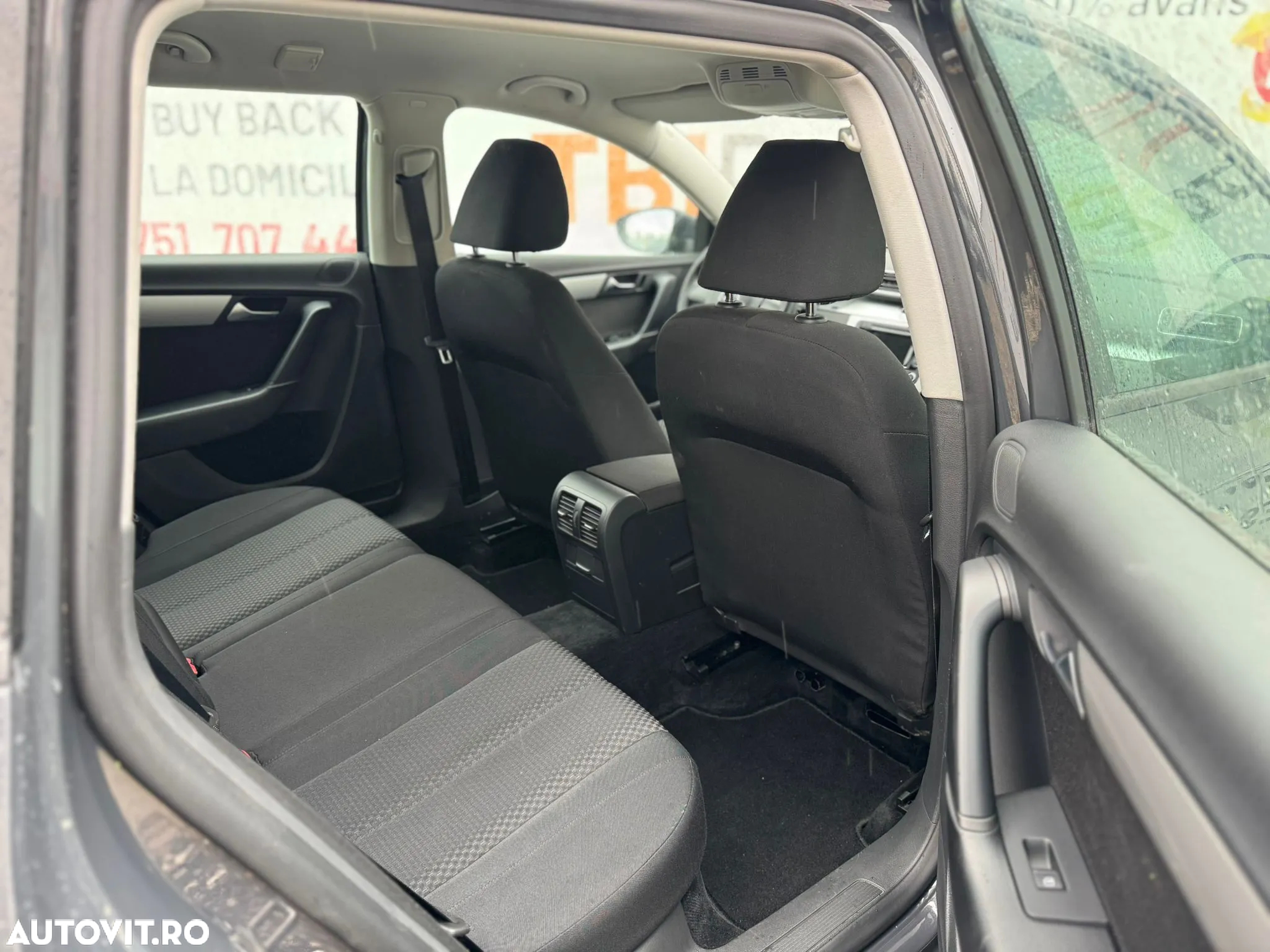 Volkswagen Passat Variant 2.0 TDI BlueMotion Technology DSG Trendline - 26