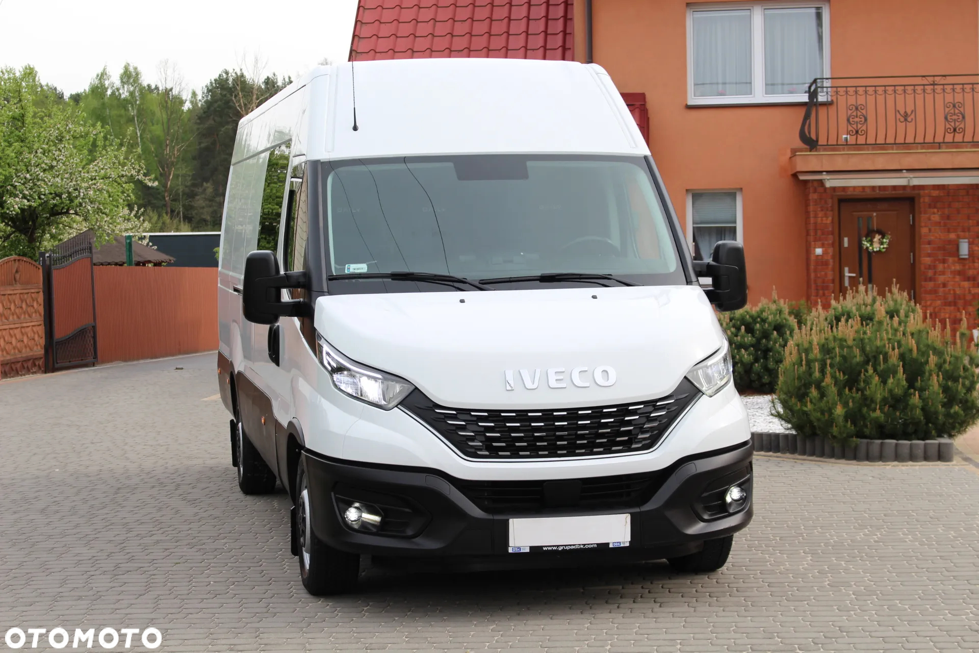 Iveco DAILY 35S18 / 3.0 180KM / AUTOMAT / POLSKI SALON / NISKI PRZEBIEG / SWIATŁA LED / DOKA / BRYGADÓWKA / JAK NOWY !!! - 4