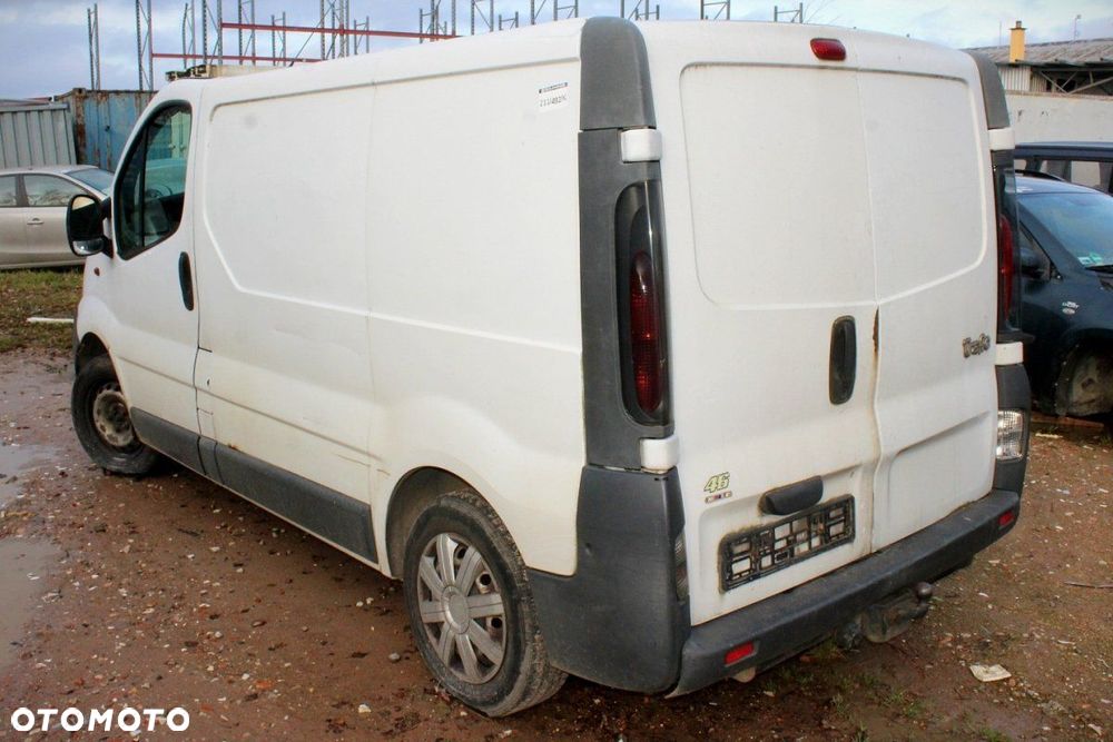 Renault Trafic II 2006 1.9DCI F9Q762 Bus (MASKA, ZDERZAK, LAMPA, BŁOTNIK, DRZWI, SZYBA, FOTEL) - 4