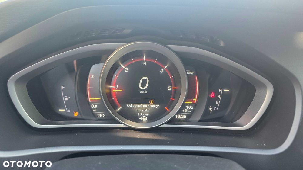 Volvo V40 Cross Country - 5