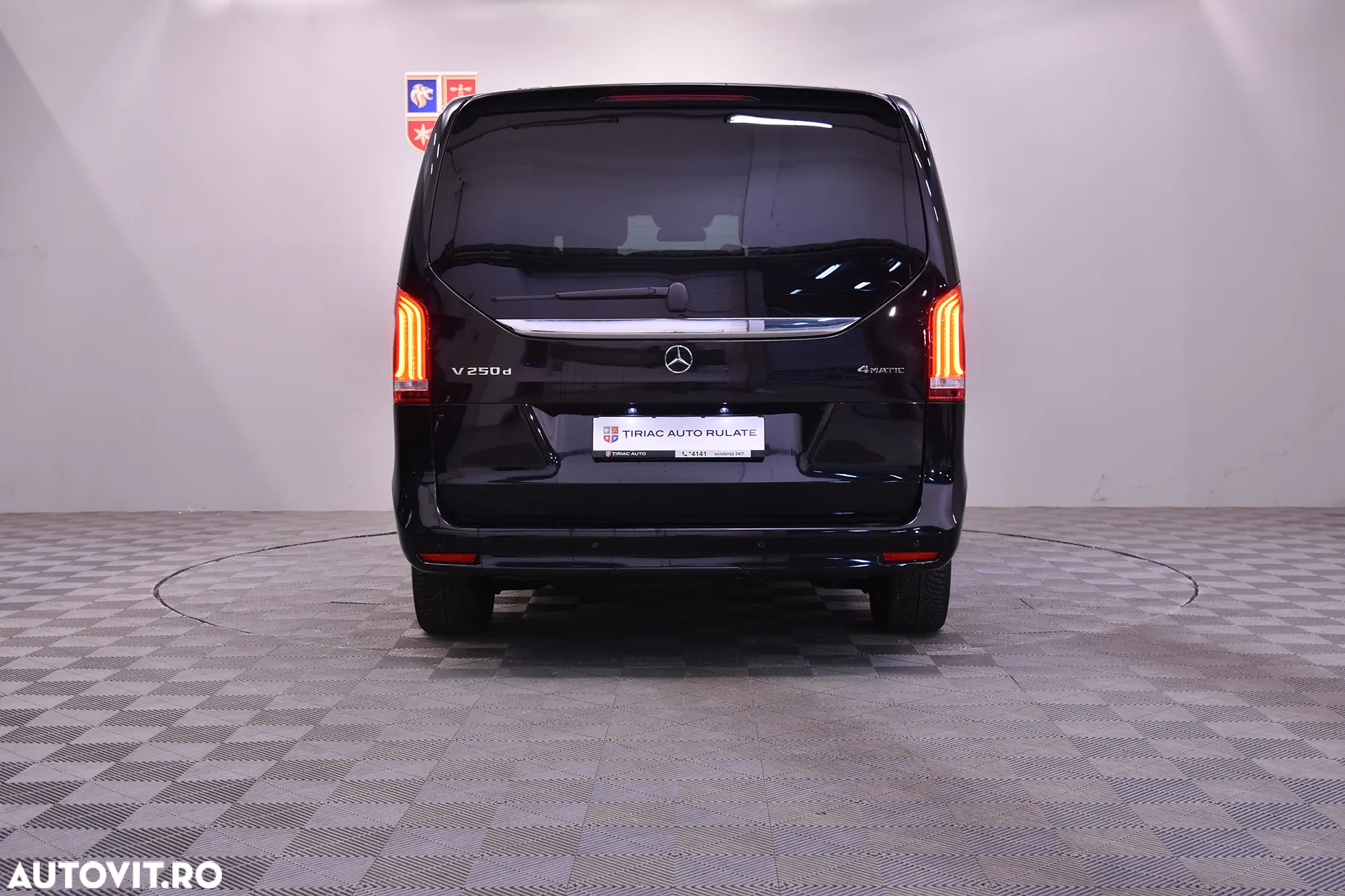 Mercedes-Benz V - 4