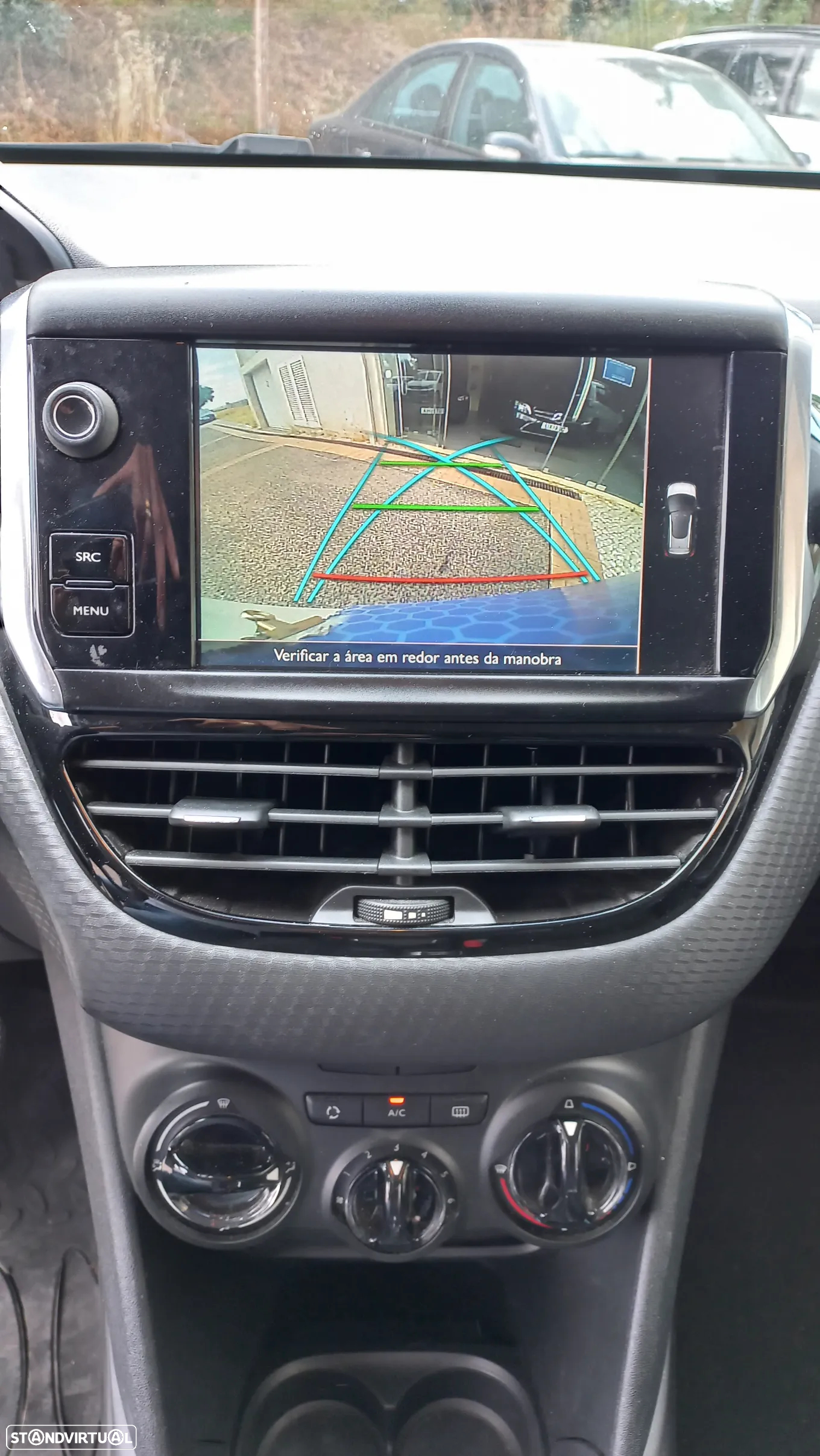 Peugeot 2008 1.2 PureTech Style - 8