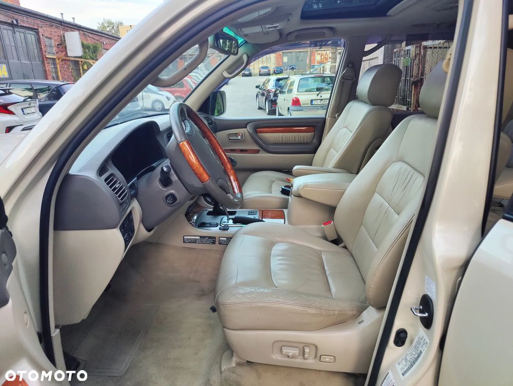 Lexus LX - 12