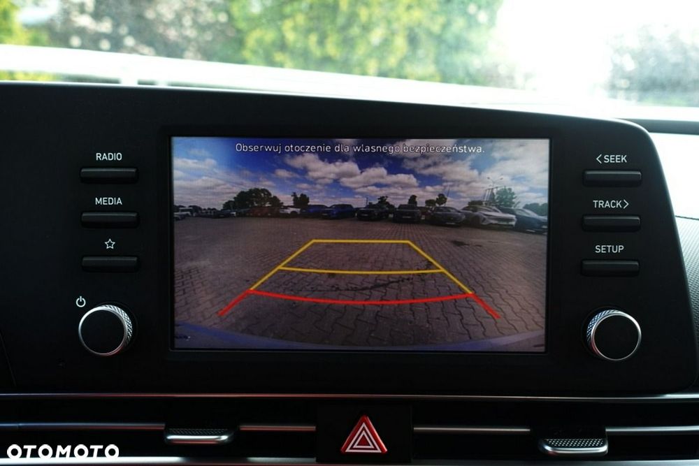 Hyundai Elantra 1.6 Smart CVT - 16