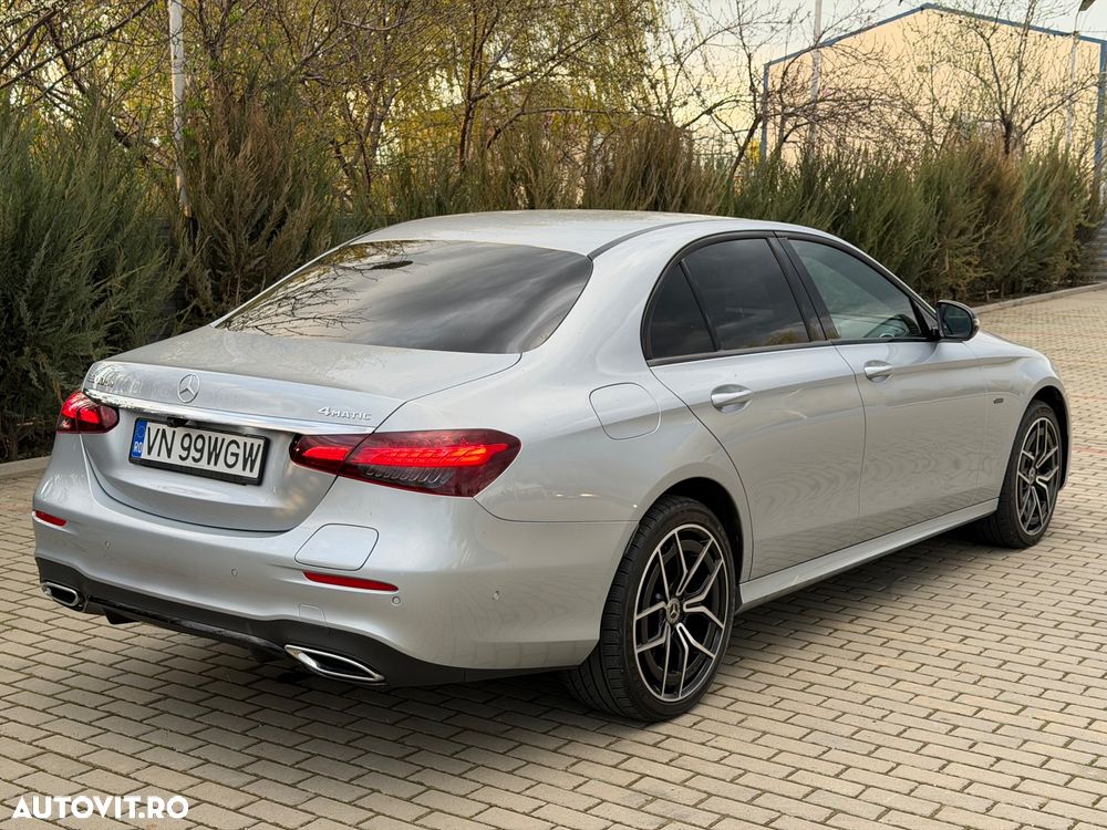 Mercedes-Benz E 300 de 4Matic 9G-TRONIC AMG Line - 8