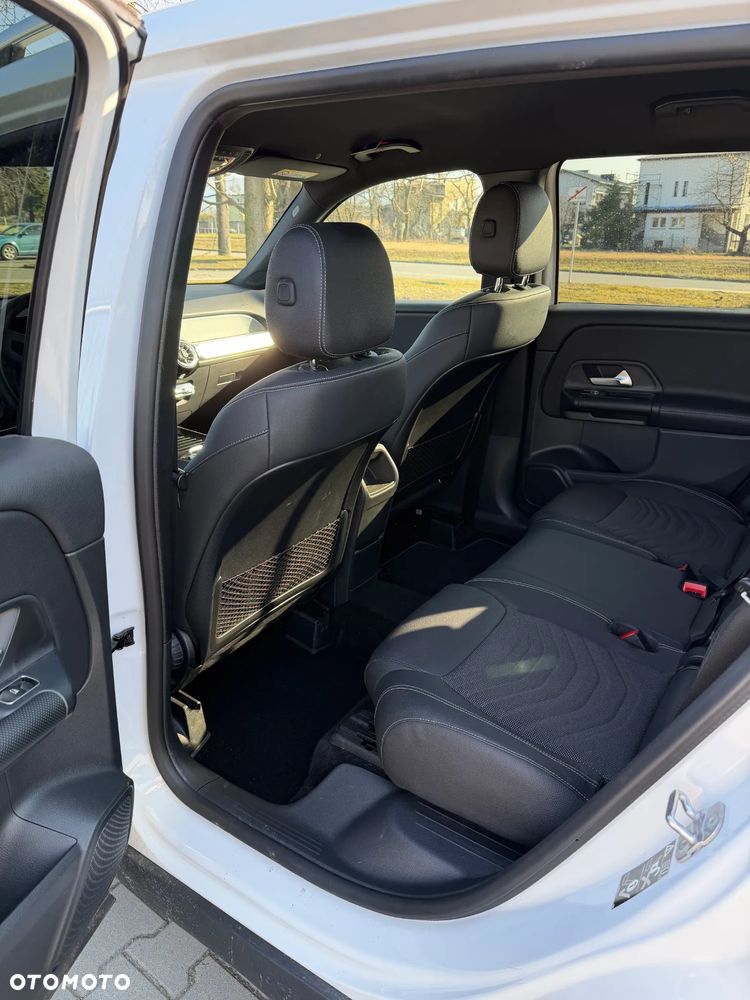 Mercedes-Benz GLB 250 4-Matic Progressive 8G-DCT - 10